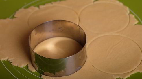 тарталетки с лимонно-лаймовым кремом и меренгой