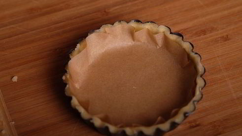 тарталетки с лимонно-лаймовым кремом и меренгой