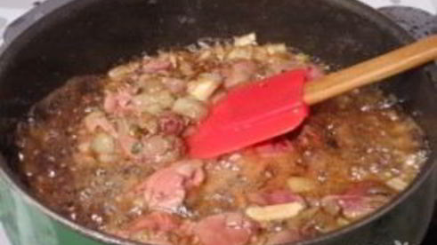 тарталетки с паштетом из гусиной печени