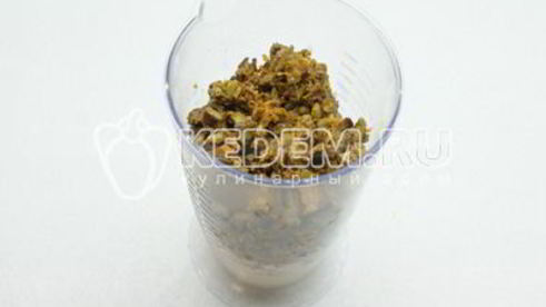 тарталетки с печеночным муссом и помидорами