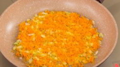 тарталетки с печеночным паштетом и гранатовым желе