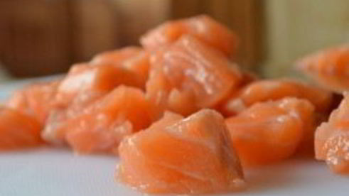 тарталетки с семгой и авокадо