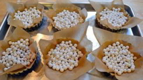 тарталетки с семгой и авокадо