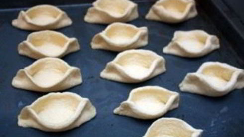 тарталетки с сыром и чесноком