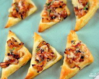 Яблочно-луковые тарталетки