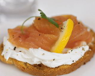 Закусочные тарталетки с семгой