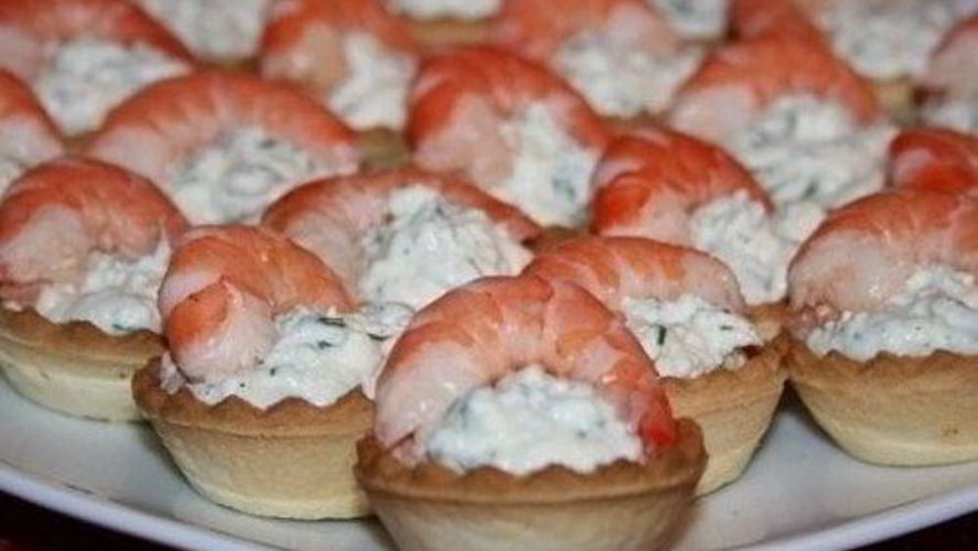 Рецепт закусочные тарталетки с творогом и креветками
