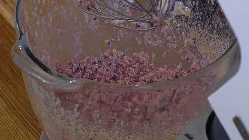 медовый тарт с ежевикой и миндалем