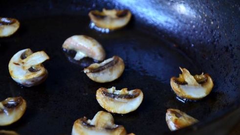 мини тарты с грибами и пармезаном