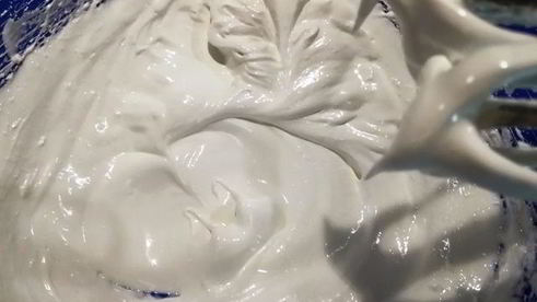 шоколадный теплый тарт с вишнями и сливами