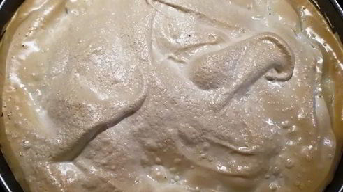 шоколадный теплый тарт с вишнями и сливами