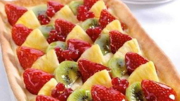 Рецепт Сладкий тарт с киви, клубникой и ананасом