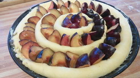 сливовый тарт с маковой начинкой