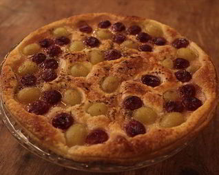 Тарт из слоеного теста с сахарным виноградом