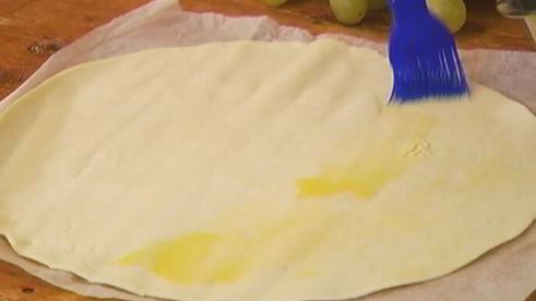 тарт из слоеного теста с сахарным виноградом