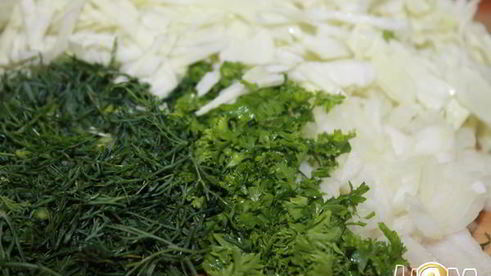 тарт с капустой и перепелиными яйцами