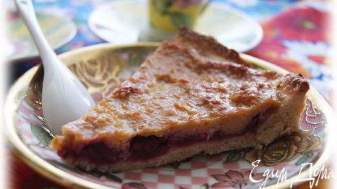 тарт с малиной и заварным медовым кремом