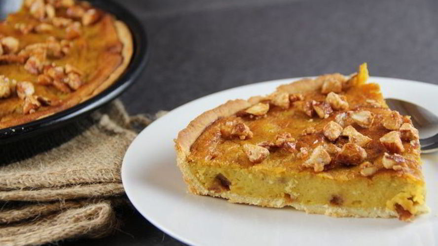 Рецепт тарт с пряной тыквой, медом и карамелизированным миндалем