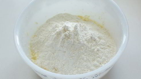 тарт с ревенем и миндальным кремом