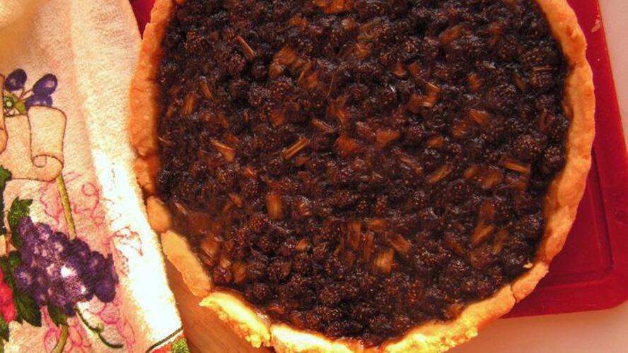 Рецепт тарт с ревенем и земляничным вареньем