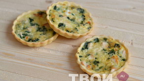 Рецепт Тарты с копченой курицей и шпинатом