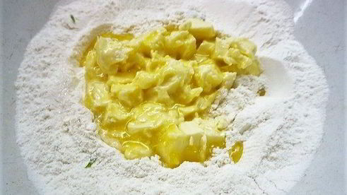 вишневый тарт с лаймом и заварным кремом