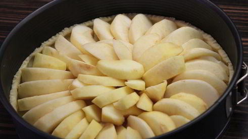 яблочный тарт с карамельным кремом