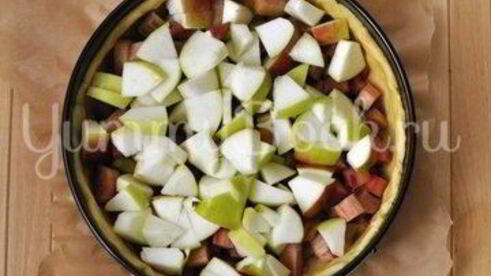 яблочный тарт с ревенем