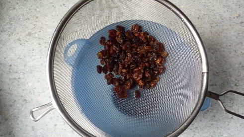 яблочный тарт татен с орешками и изюмом