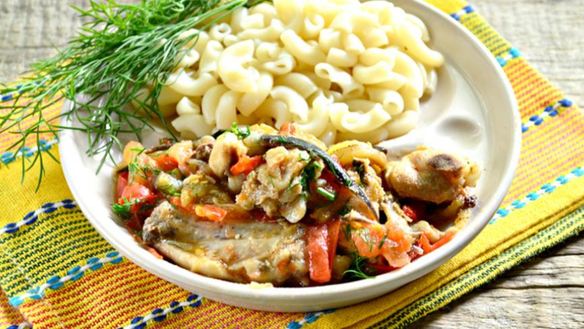 Рецепт Цесарка с баклажанами и помидорами