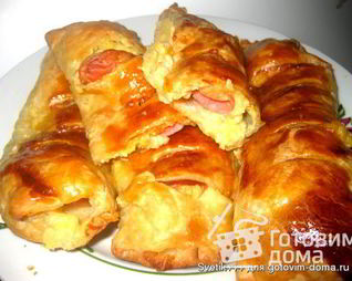 Вкусняшки сосиски в тесте с картошкой и сыром