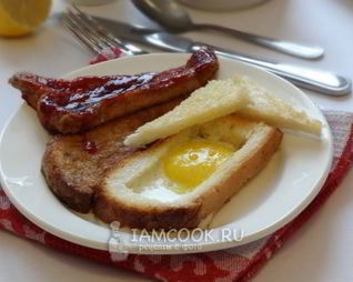 Яичница по-бирмингемски и чайные тосты