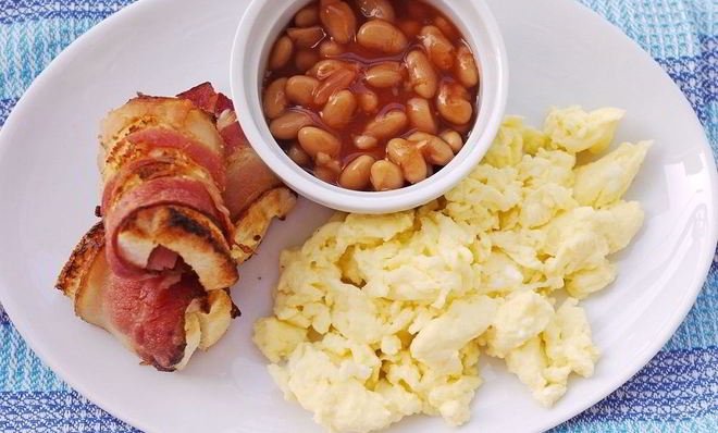 Яичница с фасолью