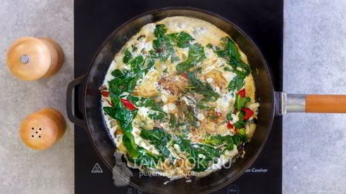 яичница со шпинатом