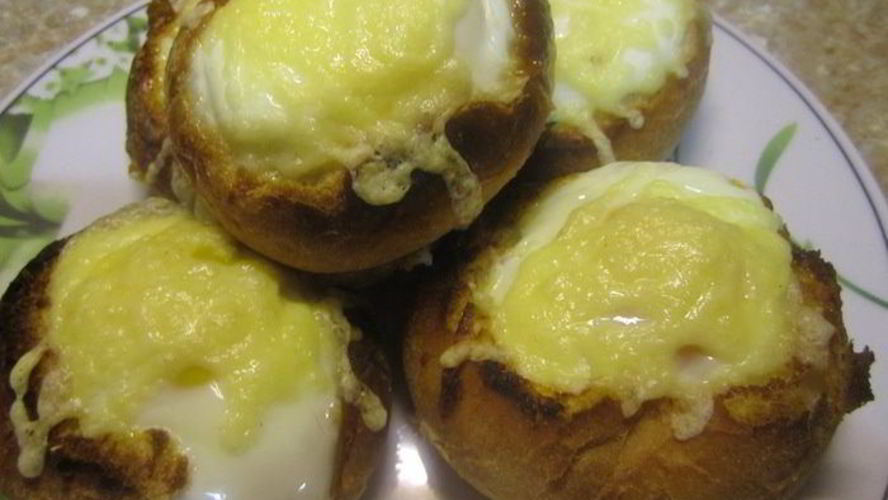 Рецепт яичница в булочке