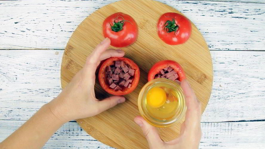 Рецепт яичница в помидоре