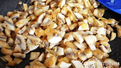 яйца, запеченные с картофелем и грибами