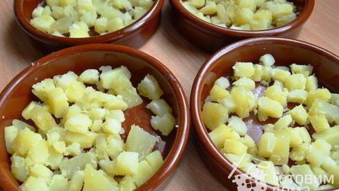 яйца, запеченные с картофелем и грибами