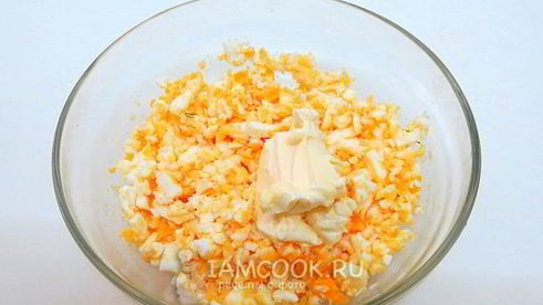 яйца, жаренные в скорлупе