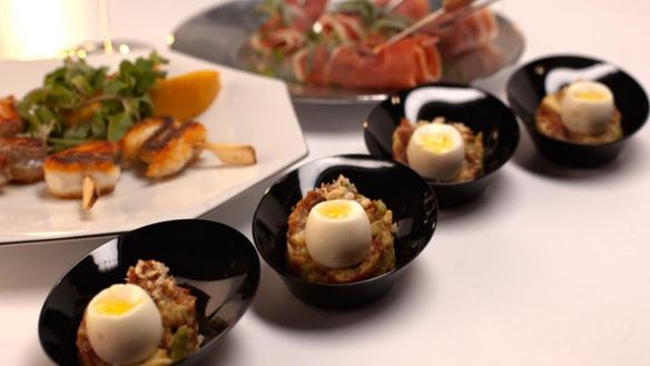 Рецепт Закуска из авокадо с перепелиным яйцом