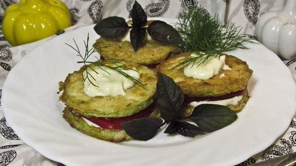 Рецепт Закуска из жареных кабачков с помидором