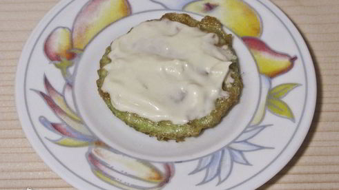 закуска из жареных кабачков с помидором