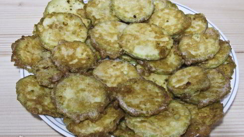 закуска из жареных кабачков с помидором