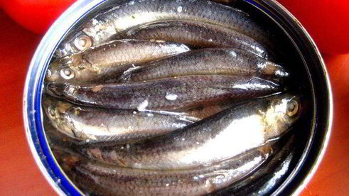 закуска в русском стиле с маком в центре