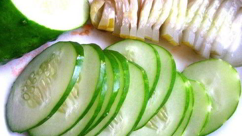 закуска в русском стиле с маком в центре