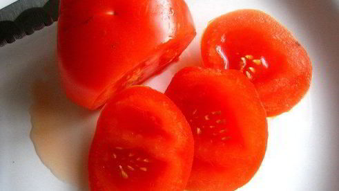 закуска в русском стиле с маком в центре