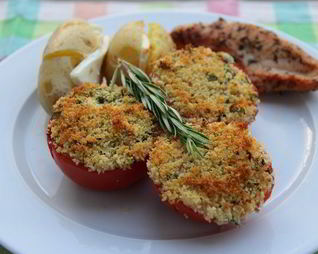 Запеченные помидоры с ароматной посыпкой