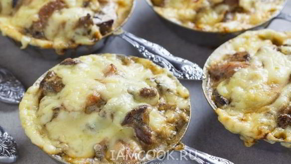 Рецепт Жульен с курицей, грибами и сметаной