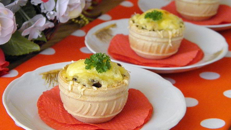 Рецепт жульен в тарталетках с грибами и курицей