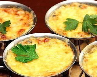 Жюльен с курицей и грибами